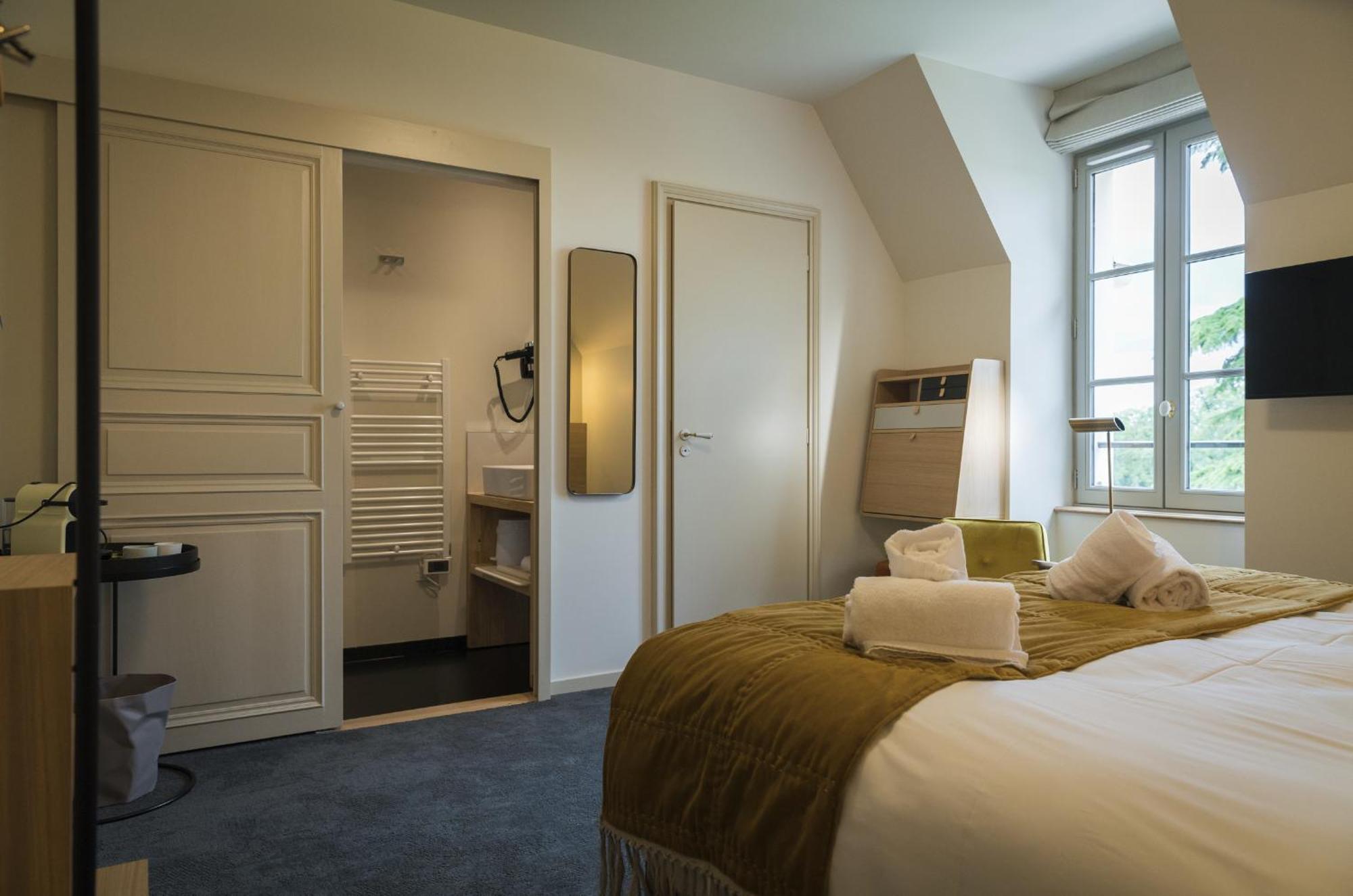 Domaine De L'Ecorcerie Hotel Fontaine-le-Comte Kültér fotó