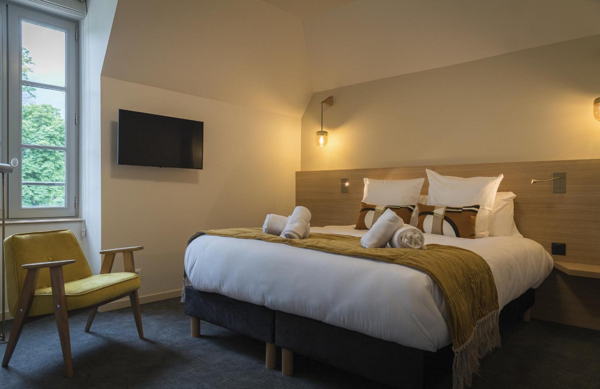 Domaine De L'Ecorcerie Hotel Fontaine-le-Comte Kültér fotó