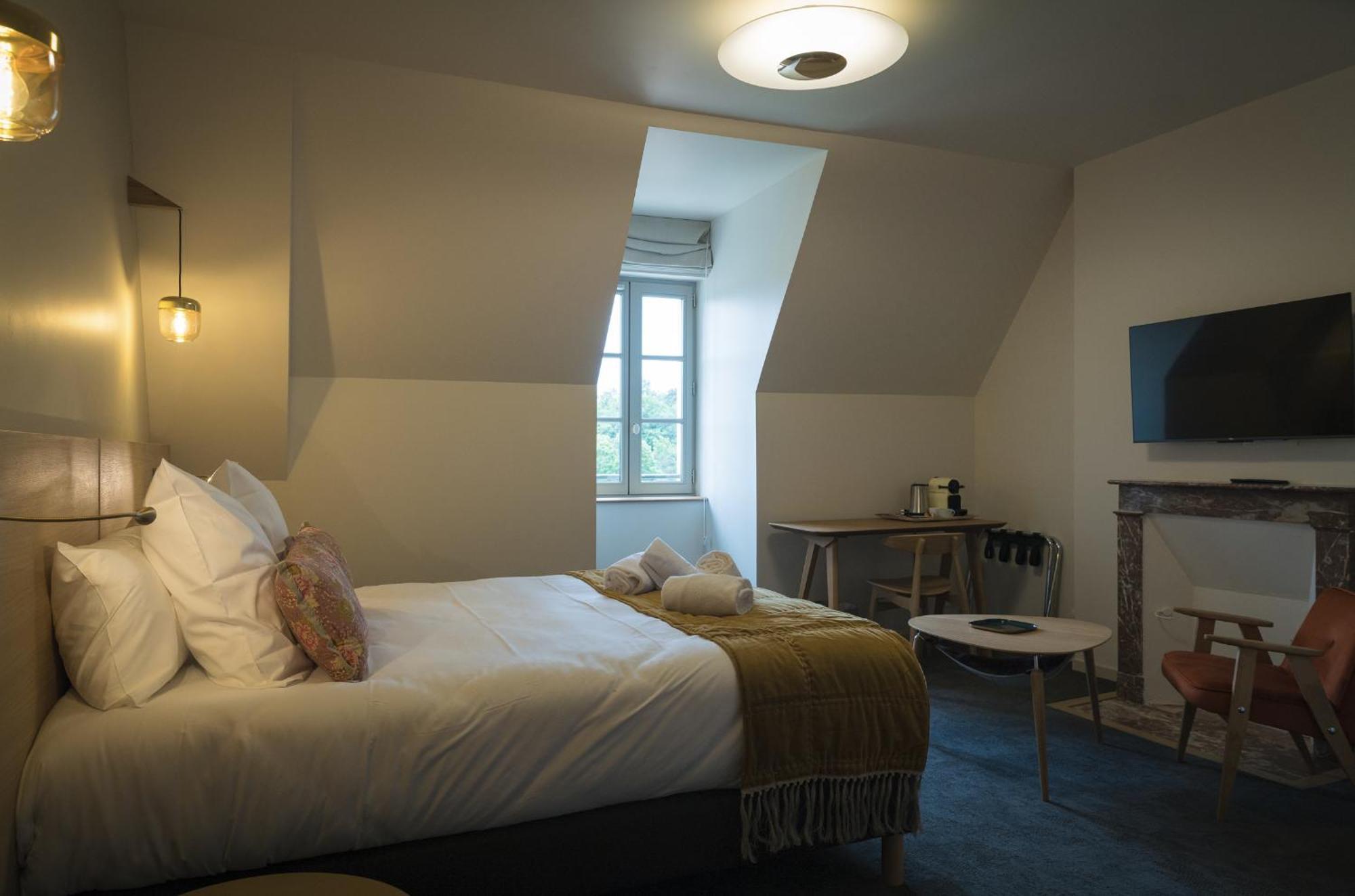 Domaine De L'Ecorcerie Hotel Fontaine-le-Comte Kültér fotó
