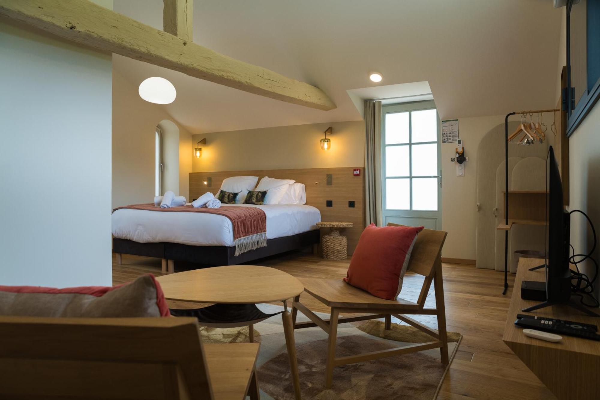 Domaine De L'Ecorcerie Hotel Fontaine-le-Comte Kültér fotó