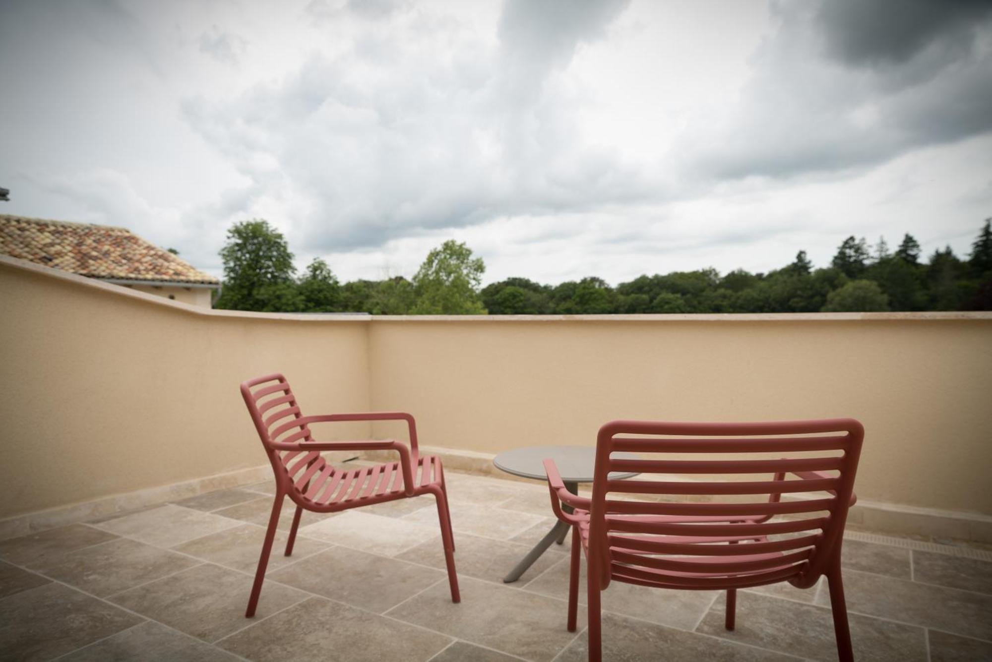 Domaine De L'Ecorcerie Hotel Fontaine-le-Comte Kültér fotó