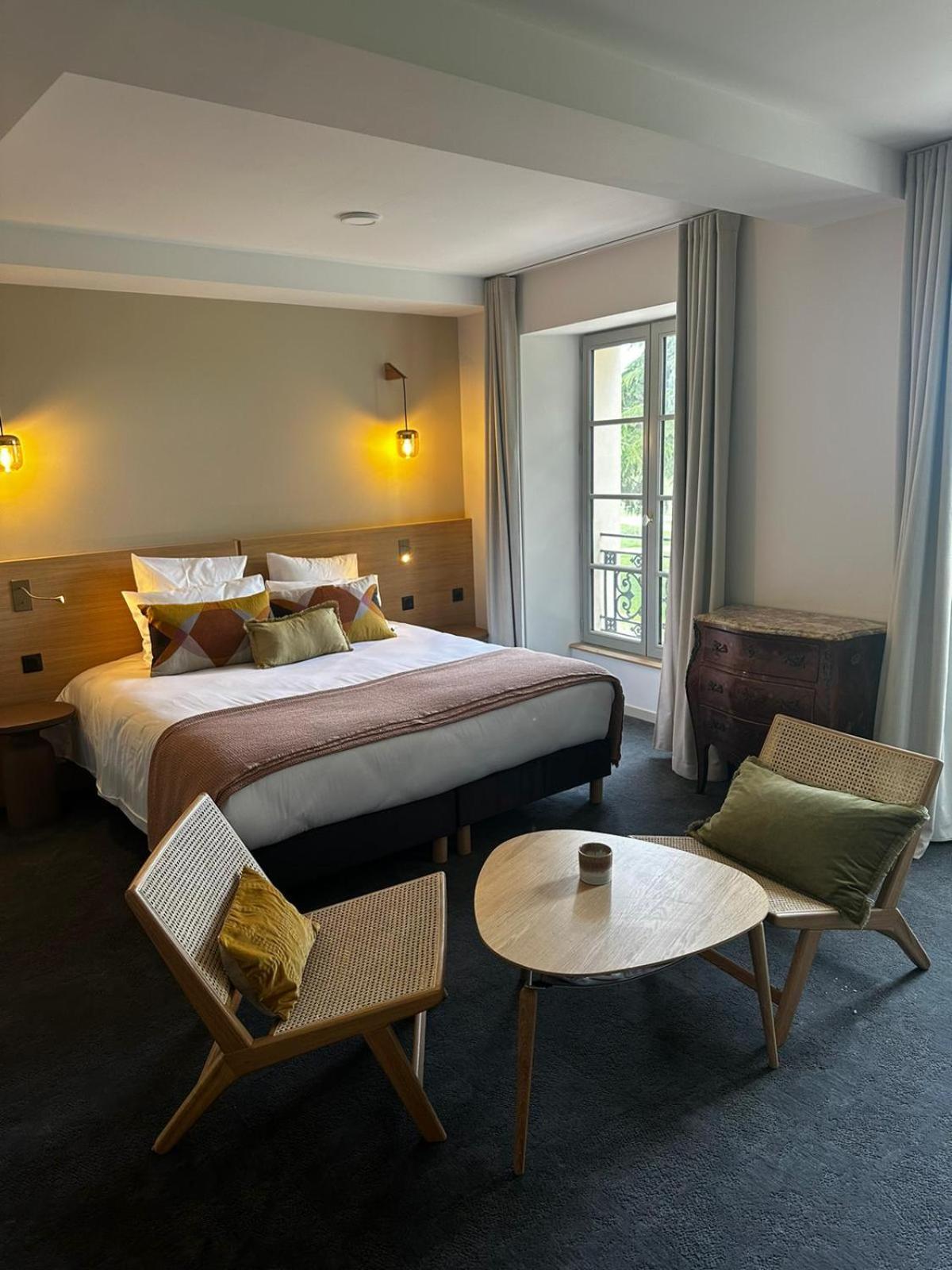 Domaine De L'Ecorcerie Hotel Fontaine-le-Comte Kültér fotó