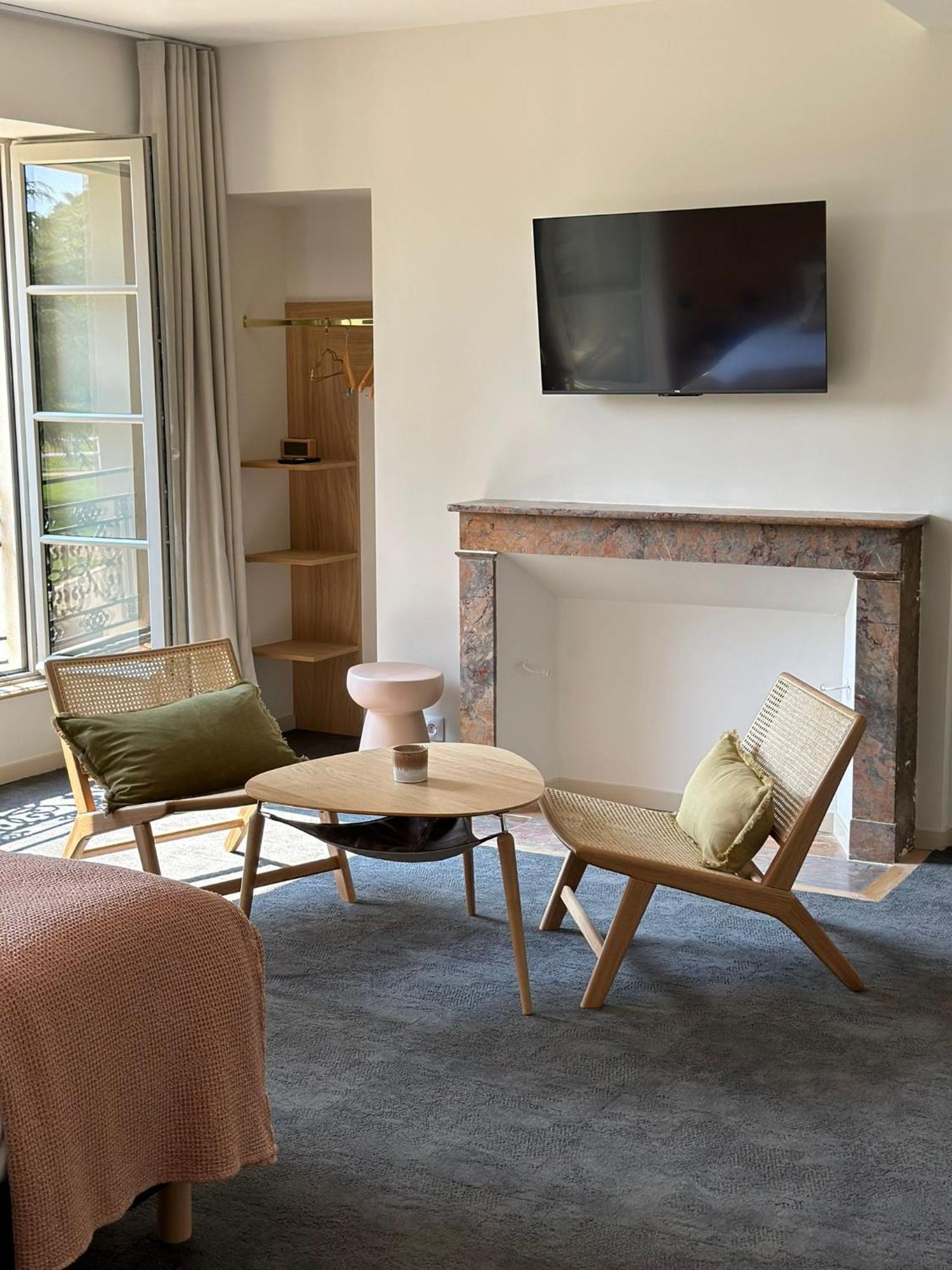 Domaine De L'Ecorcerie Hotel Fontaine-le-Comte Kültér fotó