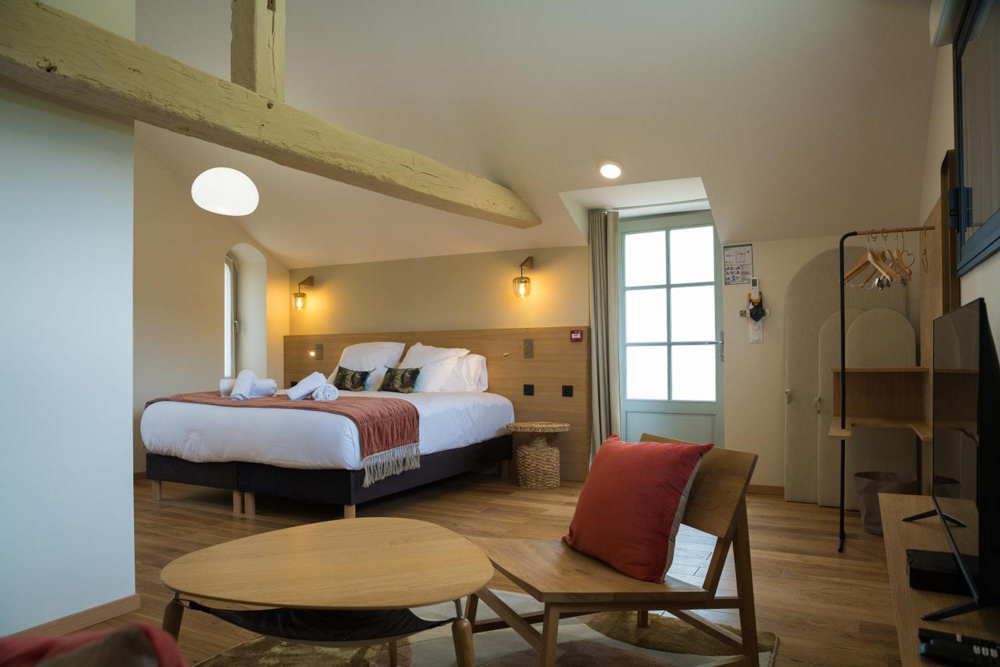 Domaine De L'Ecorcerie Hotel Fontaine-le-Comte Kültér fotó