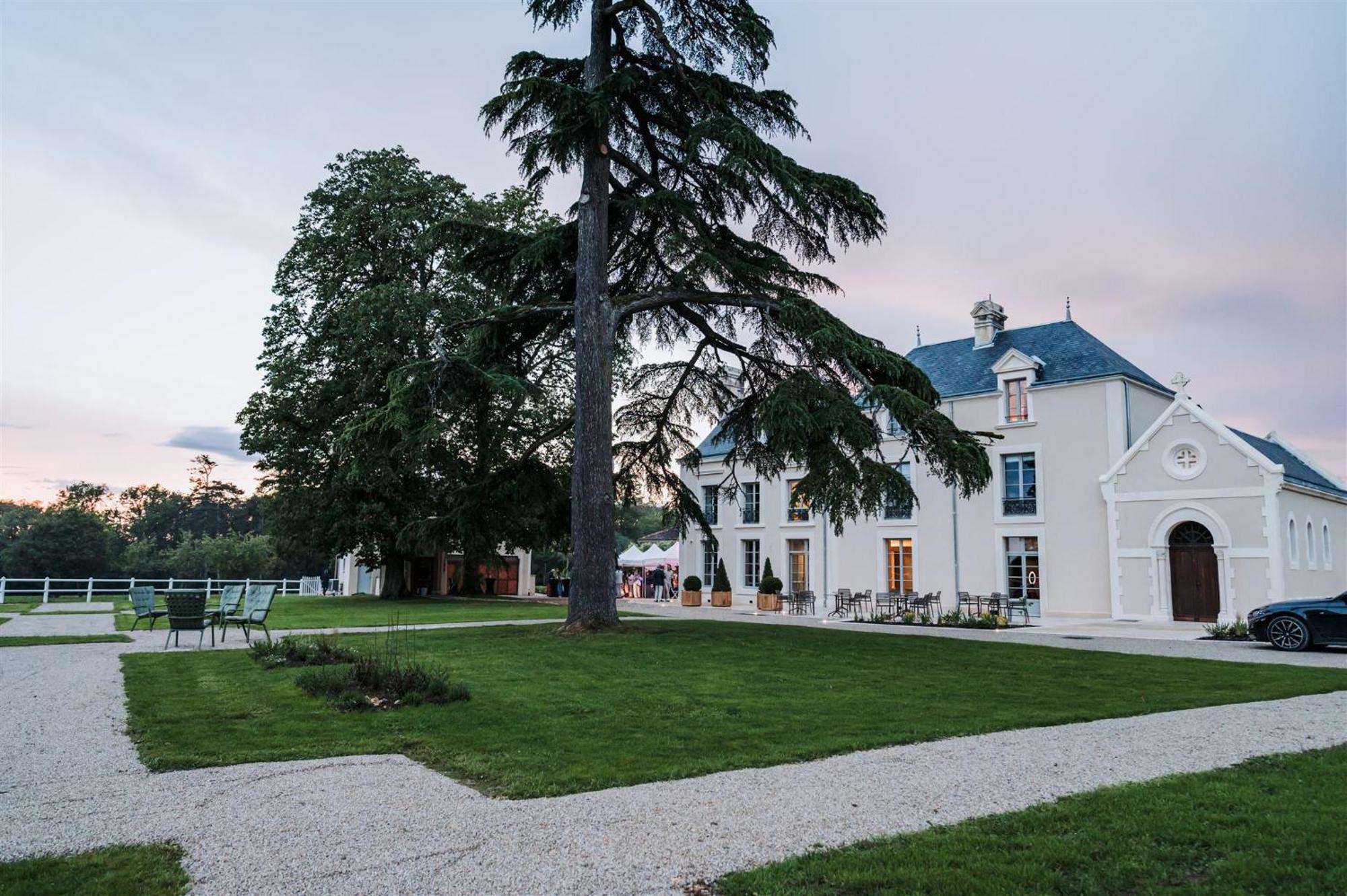 Domaine De L'Ecorcerie Hotel Fontaine-le-Comte Kültér fotó